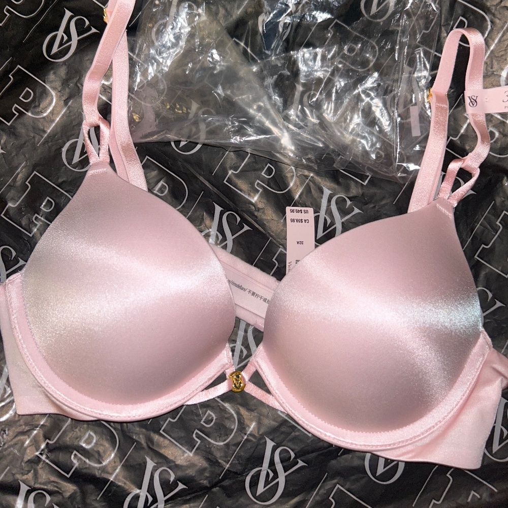 Victoria’s Secret bundle NWT!!